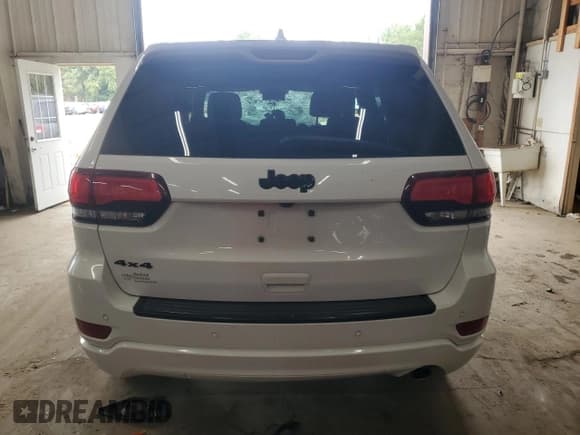 ✅ 2018 Jeep Grand Cherokee Laredo E • VIN: 1C4RJFAG1JC263956 • Lot: 80558715. Wystawiony na Copart z przebiegiem Nie podano. Bezpłatny archiwum sprzedaży aukcyjnych z USA i szczegółowy raport historii pojazdu na DreamBid. Zdjęcie 6.