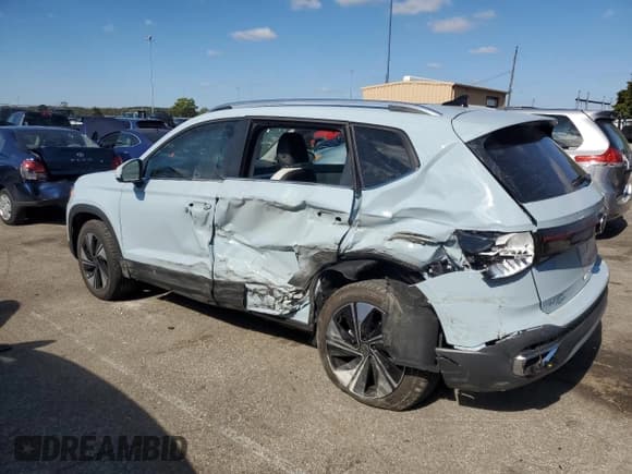 ✅ 2025 Volkswagen Taos SE • VIN: 3VVVC7B29SM050109 • Лот: 86635845. Опубликован ранее на Copart с пробегом 3 394 миль. Бесплатный доступ к архиву аукционных продаж из США и подробный отчёт об истории автомобиля на DreamBid. Изображение 2.