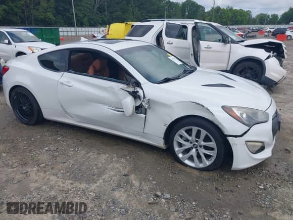 ✅ 2013 Hyundai Genesis Coupe Grand Touring • VIN: KMHHU6KJ4DU092594 • Lot: 42539611. Wystawiony na IAAI z przebiegiem 156 286 mil. Bezpłatny archiwum sprzedaży aukcyjnych z USA i szczegółowy raport historii pojazdu na DreamBid. Zdjęcie 6.