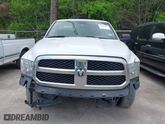 2019 Ram 1500 Big Horn z VIN 1C6RR6TT1KS593811, wystawiony jako IAAI lot #42006658 z przebiegiem 169 121 mil mil oraz . Historia ofert i sprzedaży dostępna na DreamBid. Obrazek 13.
