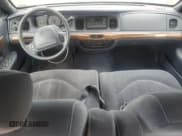 ✅ 1998 Mercury Grand Marquis GS • VIN: 2MEFM74W1WX630429 • Lot: 72080845. Wystawiony na Copart z przebiegiem 176 866 mil. Bezpłatny archiwum sprzedaży aukcyjnych z USA i szczegółowy raport historii pojazdu na DreamBid. Zdjęcie 8.