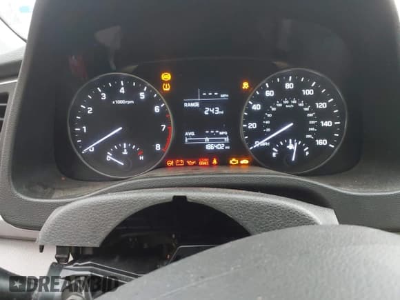 ✅ 2017 Hyundai Elantra SE • VIN: 5NPD74LF5HH104289 • Lot: 43802691. Listed on IAAI with 186,402 mi. Free auction sales archive from the USA and detailed vehicle history report at DreamBid. Image 7.