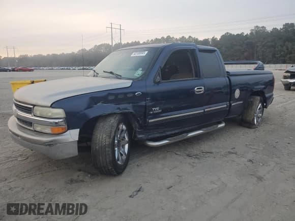 ✅ 2001 Chevrolet Silverado 1500 LS • VIN: 2GCEC19V111160296 • Lot: 93189995. Listed on Copart with 132,992 mi. Free auction sales archive from the USA and detailed vehicle history report at DreamBid. Image 1.