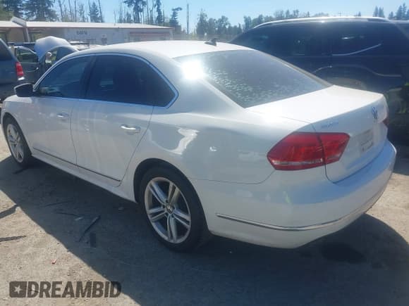 ✅ 2014 Volkswagen Passat SEL Premium • VIN: 1VWCN7A38EC029734 • Lot: 42835688. Listed on IAAI with 208,303 mi. Free auction sales archive from the USA and detailed vehicle history report at DreamBid. Image 3.