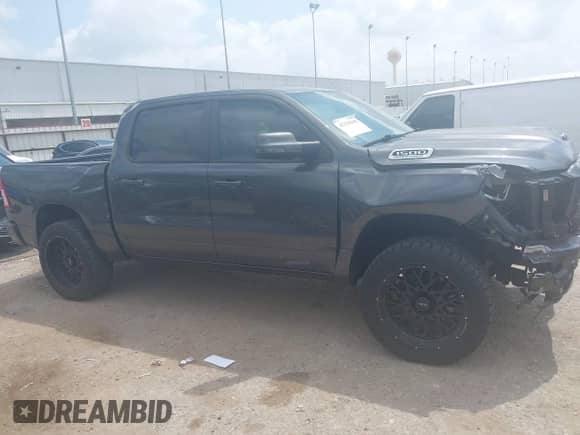 2024 Ram 1500 Big Horn с VIN 1C6SRFFT5RN184572, выставлен на аукционе IAAI как лот 42329848 с пробегом 32 567 миль миль и . История ставок и продаж доступна на DreamBid. Изображение 13.