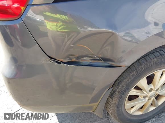 ✅ 2018 Kia Sedona LX • VIN: KNDMB5C16J6348557 • Lot: 43681577. Listed on IAAI with 112,994 mi. Free auction sales archive from the USA and detailed vehicle history report at DreamBid. Image 6.