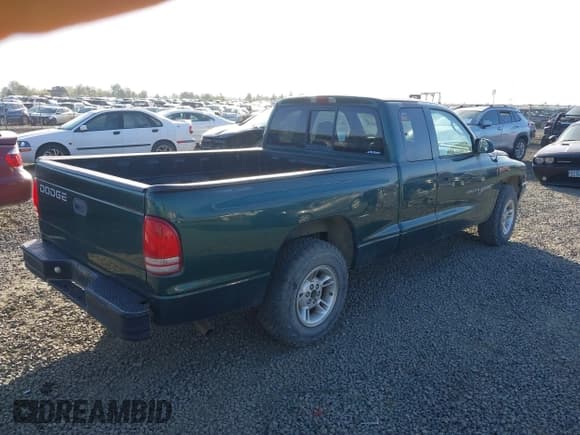 ✅ 2000 Dodge Dakota • VIN: 1B7GL22X3YS547193 • Lot: 42073887. Wystawiony na IAAI z przebiegiem 115 429 mil. Bezpłatny archiwum sprzedaży aukcyjnych z USA i szczegółowy raport historii pojazdu na DreamBid. Zdjęcie 4.