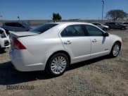 ✅ 2010 Mercury Milan Hybrid • VIN: 3MEDM0L30AR600674 • Lot: 49907945. Wystawiony na Copart z przebiegiem 125 556 mil. Bezpłatny archiwum sprzedaży aukcyjnych z USA i szczegółowy raport historii pojazdu na DreamBid. Zdjęcie 3.