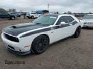 ✅ 2021 Dodge Challenger R/T Scat Pack • VIN: 2C3CDZFJ8MH521219 • Lot: 76871853. Wystawiony na Copart z przebiegiem 29 473 mil. Bezpłatny archiwum sprzedaży aukcyjnych z USA i szczegółowy raport historii pojazdu na DreamBid. Zdjęcie 1.