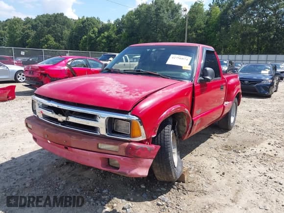 ✅ 1997 Chevrolet S-10 • VIN: 1GCCS14X9V8104693 • Лот: 42756874. Опубликован ранее на IAAI с пробегом 208 810 миль. Бесплатный доступ к архиву аукционных продаж из США и подробный отчёт об истории автомобиля на DreamBid. Изображение 6.
