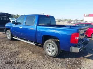 2013 Chevrolet Silverado 1500 LT z VIN 3GCPCSE06DG156927, wystawiony jako IAAI lot #43409330 z przebiegiem 123 950 mil mil oraz . Historia ofert i sprzedaży dostępna na DreamBid. Obrazek 3.