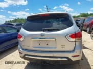 ✅ 2015 Nissan Pathfinder SL • VIN: 5N1AR2MM6FC668911 • Lot: 42344670. Wystawiony na IAAI z przebiegiem 70 204 mil. Bezpłatny archiwum sprzedaży aukcyjnych z USA i szczegółowy raport historii pojazdu na DreamBid. Zdjęcie 16.