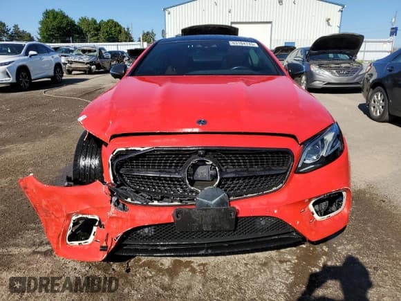 ✅ 2018 Mercedes-Benz E 400 • VIN: WDD1J6GB5JF018560 • Lot: 63104745. Wystawiony na Copart z przebiegiem 214 120 mil. Bezpłatny archiwum sprzedaży aukcyjnych z USA i szczegółowy raport historii pojazdu na DreamBid. Zdjęcie 5.