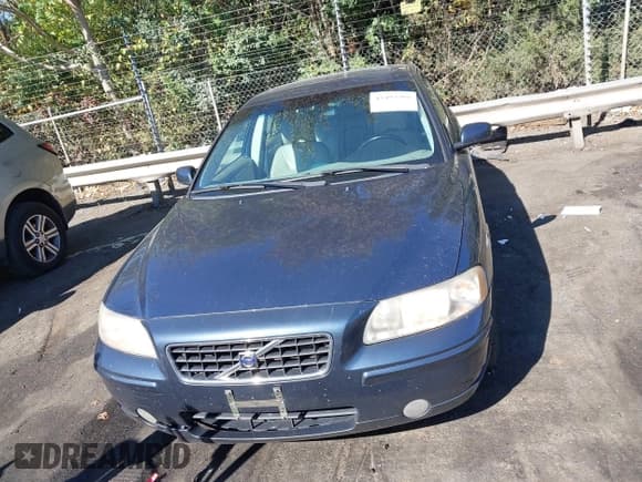 ✅ 2006 Volvo S60 2.5L Turbo • VIN: YV1RS592X62543608 • Lot: 43493308. Wystawiony na IAAI z przebiegiem 185 918 mil. Bezpłatny archiwum sprzedaży aukcyjnych z USA i szczegółowy raport historii pojazdu na DreamBid. Zdjęcie 12.