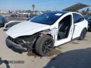 ✅ 2022 Tesla Model X Plaid • VIN: 7SAXCBE63NF337529 • Lot: 42066904. Wystawiony na IAAI z przebiegiem 56 933 mil. Bezpłatny archiwum sprzedaży aukcyjnych z USA i szczegółowy raport historii pojazdu na DreamBid. Zdjęcie 2.