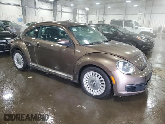 ✅ 2013 Volkswagen Beetle Fender Edition • VIN: 3VWJP7AT9DM679705 • Lot: 44948405. Listed on Copart with 81,190 mi. Free auction sales archive from the USA and detailed vehicle history report at DreamBid. Image 4.