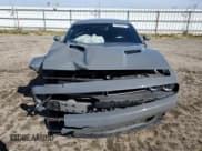 ✅ 2019 Dodge Challenger SXT • VIN: 2C3CDZAG8KH669668 • Lot: 43080643. Wystawiony na Copart z przebiegiem 42 101 mil. Bezpłatny archiwum sprzedaży aukcyjnych z USA i szczegółowy raport historii pojazdu na DreamBid. Zdjęcie 5.
