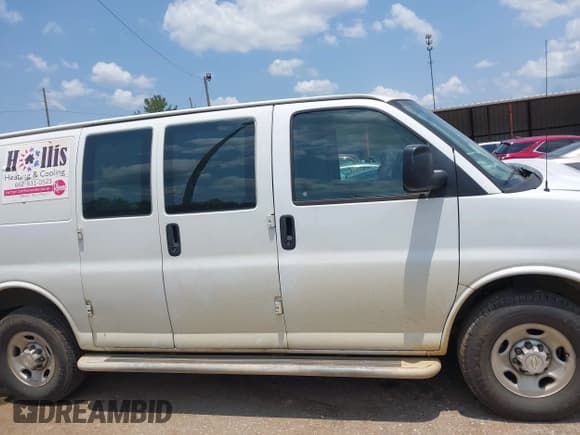 ✅ 2021 Chevrolet Express Cargo • VIN: 1GCWGAFP8M1174186 • Lot: 42342126. Listed on IAAI with 59,587 mi. Free auction sales archive from the USA and detailed vehicle history report at DreamBid. Image 14.