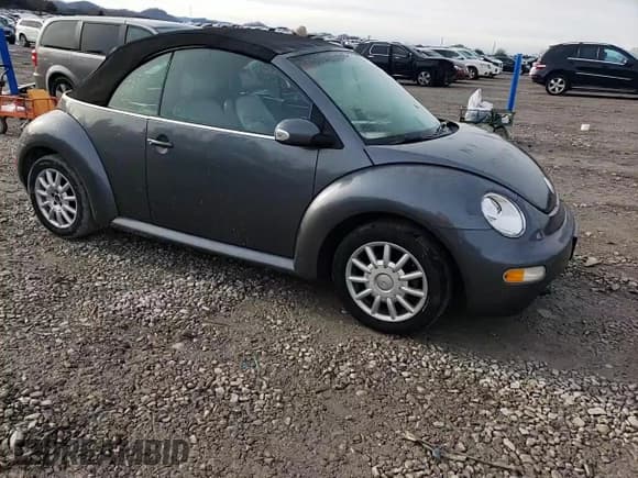 ✅ 2004 Volkswagen Beetle GLS • VIN: 3VWCM31YX4M338979 • Lot: 84930684. Wystawiony na Copart z przebiegiem 140 450 mil. Bezpłatny archiwum sprzedaży aukcyjnych z USA i szczegółowy raport historii pojazdu na DreamBid. Zdjęcie 11.