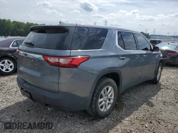 ✅ 2020 Chevrolet Traverse LS • VIN: 1GNERFKW4LJ128179 • Lot: 67110854. Wystawiony na Copart z przebiegiem 104 919 mil. Bezpłatny archiwum sprzedaży aukcyjnych z USA i szczegółowy raport historii pojazdu na DreamBid. Zdjęcie 3.