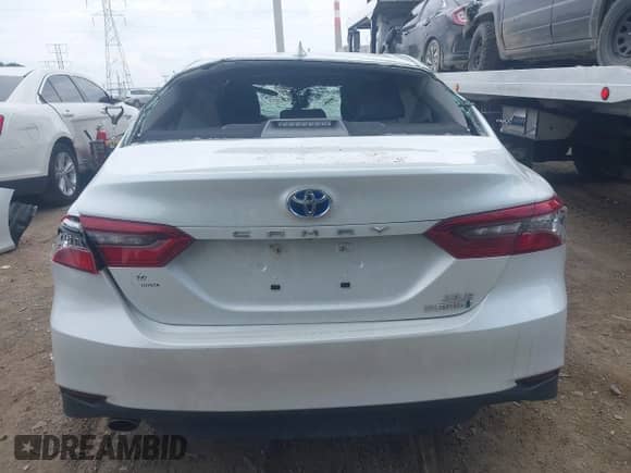 2022 Toyota Camry Hybrid XLE with VIN 4T1F31AK7NU591768, listed as a IAAI auction lot 42527240 with 37,894 mi miles and . Bid and sale history available at DreamBid. Image 17.