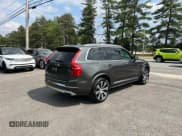 ✅ 2021 Volvo XC90 Inscription • VIN: YV4A221L6M1670880 • Lot: 60939115. Wystawiony na Copart z przebiegiem 160 102 mil. Bezpłatny archiwum sprzedaży aukcyjnych z USA i szczegółowy raport historii pojazdu na DreamBid. Zdjęcie 4.