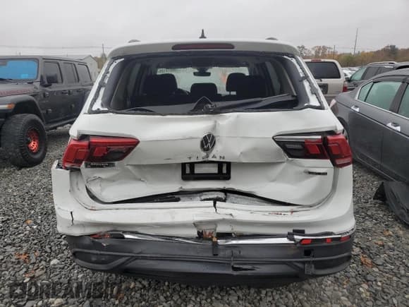 ✅ 2024 Volkswagen Tiguan S • VIN: 3VVFB7AX0RM168595 • Lot: 90813135. Listed on Copart with 8,191 mi. Free auction sales archive from the USA and detailed vehicle history report at DreamBid. Image 6.