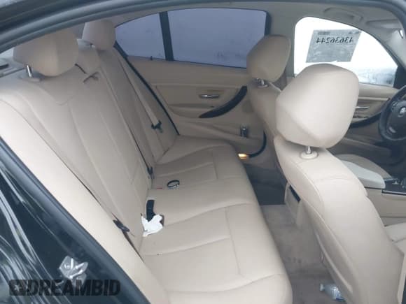 ✅ 2013 BMW 3 Series 320i • VIN: WBA3B1C56DK130134 • Лот: 43636244. Опубликован ранее на IAAI с пробегом 201 637 миль. Бесплатный доступ к архиву аукционных продаж из США и подробный отчёт об истории автомобиля на DreamBid. Изображение 8.