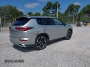 ✅ 2024 Mitsubishi Outlander SE • VIN: JA4J3VA84RZ041733 • Lot: 43066074. Listed on IAAI with 46,162 mi. Free auction sales archive from the USA and detailed vehicle history report at DreamBid. Image 4.