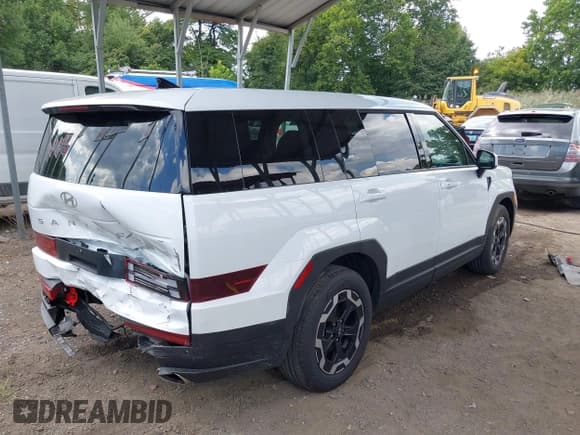 ✅ 2025 Hyundai Santa Fe SE • VIN: 5NMP1DGL7SH108525 • Lot: 43146257. Listed on IAAI with 4,543 mi. Free auction sales archive from the USA and detailed vehicle history report at DreamBid. Image 4.