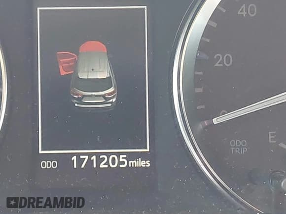 ✅ 2018 Toyota Highlander Limited • VIN: 5TDDZRFHXJS863282 • Lot: 42917706. Wystawiony na IAAI z przebiegiem 171 205 mil. Bezpłatny archiwum sprzedaży aukcyjnych z USA i szczegółowy raport historii pojazdu na DreamBid. Zdjęcie 15.