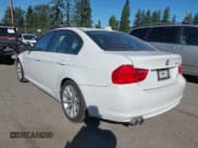 ✅ 2011 BMW 3 Series 328i • VIN: WBAPH5G58BNM77543 • Lot: 43206041. Listed on IAAI with 141,741 mi. Free auction sales archive from the USA and detailed vehicle history report at DreamBid. Image 3.