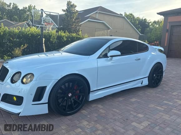 ✅ 2008 Bentley Continental GT • VIN: SCBCP73W68C053641 • Lot: 82167375. Wystawiony na Copart z przebiegiem 74 238 mil. Bezpłatny archiwum sprzedaży aukcyjnych z USA i szczegółowy raport historii pojazdu na DreamBid. Zdjęcie 2.