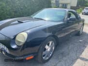 ✅ 2002 Ford Thunderbird Hardtop Premium • VIN: 1FAHP60A32Y114563 • Лот: 61160805. Опубликован ранее на Copart с пробегом 147 234 миль. Бесплатный доступ к архиву аукционных продаж из США и подробный отчёт об истории автомобиля на DreamBid. Изображение 2.