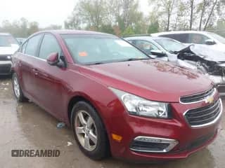 2015 Chevrolet Cruze LT z VIN 1G1PC5SB6F7256976, wystawiony jako IAAI lot #43302612 z przebiegiem 112 654 mil mil oraz . Historia ofert i sprzedaży dostępna na DreamBid. Obrazek 1.