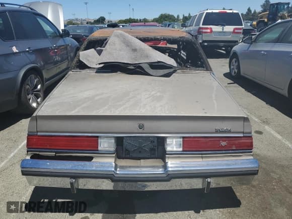 ✅ 1983 Buick Regal Limited • VIN: 1G4AM47A6DR420566 • Лот: 60656794. Опубликован ранее на Copart с пробегом Не указан. Бесплатный доступ к архиву аукционных продаж из США и подробный отчёт об истории автомобиля на DreamBid. Изображение 6.