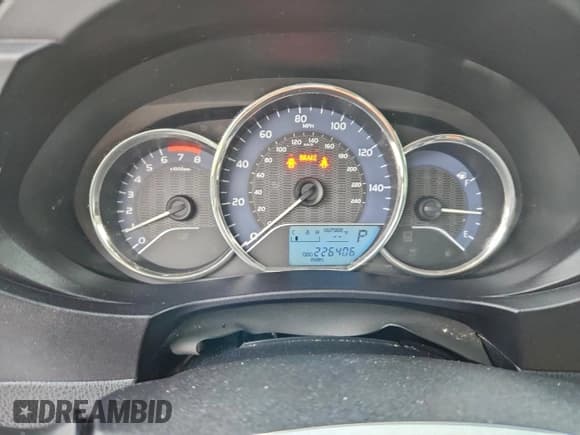 ✅ 2014 Toyota Corolla LE Plus • VIN: 5YFBURHE5EP000915 • Lot: 95567365. Listed on Copart with 226,406 mi. Free auction sales archive from the USA and detailed vehicle history report at DreamBid. Image 9.