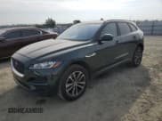 ✅ 2017 Jaguar F-Pace 35t Premium • VIN: SADCJ2BV6HA082017 • Лот: 82745665. Опубликован ранее на Copart с пробегом 127 605 миль. Бесплатный доступ к архиву аукционных продаж из США и подробный отчёт об истории автомобиля на DreamBid. Изображение 1.