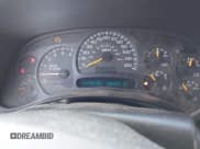 ✅ 2005 Chevrolet Silverado 2500HD LS • VIN: 1GCHK23U35F826160 • Lot: 41564415. Wystawiony na IAAI z przebiegiem 204 623 mil. Bezpłatny archiwum sprzedaży aukcyjnych z USA i szczegółowy raport historii pojazdu na DreamBid. Zdjęcie 7.