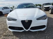 ✅ 2022 Alfa Romeo Giulia • VIN: ZARFANANXN7660310 • Lot: 64647515. Wystawiony na Copart z przebiegiem 19 833 mil. Bezpłatny archiwum sprzedaży aukcyjnych z USA i szczegółowy raport historii pojazdu na DreamBid. Zdjęcie 5.