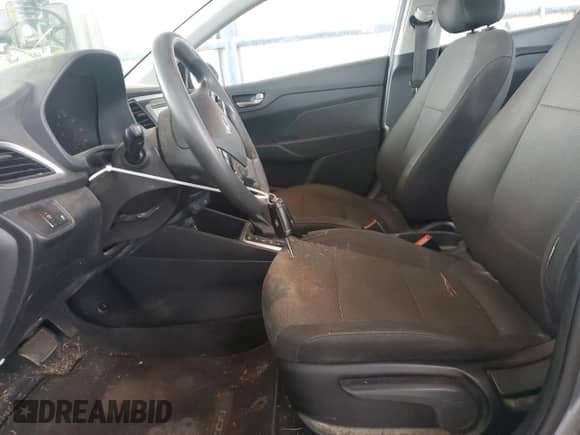 2019 Hyundai Accent SE z VIN 3KPC24A36KE066845, wystawiony jako Copart lot #71423504 z przebiegiem 186 958 mil mil oraz Szkoda całkowita • Salvage title. Historia ofert i sprzedaży dostępna na DreamBid. Obrazek 7.