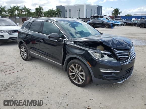 ✅ 2017 Lincoln MKC Select • VIN: 5LMCJ2C95HUL03384 • Lot: 90308095. Listed on Copart with 102,376 mi. Free auction sales archive from the USA and detailed vehicle history report at DreamBid. Image 4.