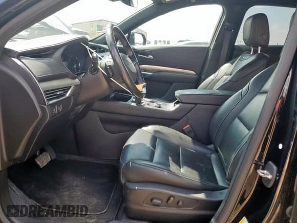 ✅ 2020 Cadillac XT4 AWD Premium Luxury • VIN: 1GYFZDR42LF022736 • Lot: 70602715. Wystawiony na Copart z przebiegiem 68 572 mil. Bezpłatny archiwum sprzedaży aukcyjnych z USA i szczegółowy raport historii pojazdu na DreamBid. Zdjęcie 7.