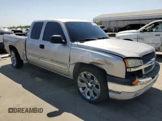 ✅ 2005 Chevrolet Silverado 1500 LS • VIN: 2GCEC19V651200751 • Лот: 69149674. Опубликован ранее на Copart с пробегом 189 657 миль. Бесплатный доступ к архиву аукционных продаж из США и подробный отчёт об истории автомобиля на DreamBid. Изображение 4.