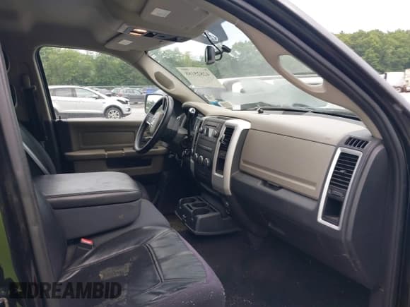 ✅ 2009 Dodge 1500 Laramie • VIN: 1D3HV13T99S756872 • Lot: 42825188. Wystawiony na IAAI z przebiegiem 195 802 mil. Bezpłatny archiwum sprzedaży aukcyjnych z USA i szczegółowy raport historii pojazdu na DreamBid. Zdjęcie 5.