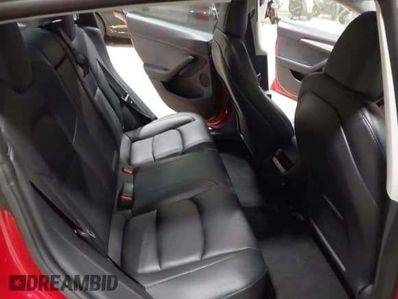 ✅ 2022 Tesla Model 3 • VIN: 5YJ3E1EA3NF102682 • Lot: 43798105. Wystawiony na IAAI z przebiegiem 59 829 mil. Bezpłatny archiwum sprzedaży aukcyjnych z USA i szczegółowy raport historii pojazdu na DreamBid. Zdjęcie 8.