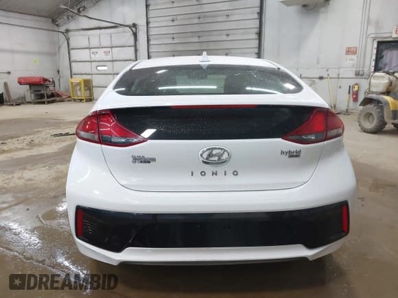 ✅ 2018 Hyundai Ioniq Blue • VIN: KMHC65LC2JU102551 • Lot: 41918760. Wystawiony na IAAI z przebiegiem 35 349 mil. Bezpłatny archiwum sprzedaży aukcyjnych z USA i szczegółowy raport historii pojazdu na DreamBid. Zdjęcie 16.
