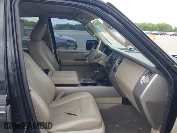 ✅ 2010 Ford Expedition Max Limited • VIN: 1FMJK1K52AEA13281 • Лот: 42214789. Опубликован ранее на IAAI с пробегом 212 813 миль. Бесплатный доступ к архиву аукционных продаж из США и подробный отчёт об истории автомобиля на DreamBid. Изображение 5.