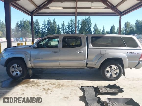 ✅ 2015 Toyota Tacoma • VIN: 3TMMU4FN7FM082699 • Lot: 42860186. Listed on IAAI with 146,871 mi. Free auction sales archive from the USA and detailed vehicle history report at DreamBid. Image 14.