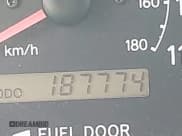 ✅ 1998 Toyota Sienna LE • VIN: 4T3ZF13C8WU033706 • Lot: 42471688. Listed on IAAI with 187,774 mi. Free auction sales archive from the USA and detailed vehicle history report at DreamBid. Image 15.